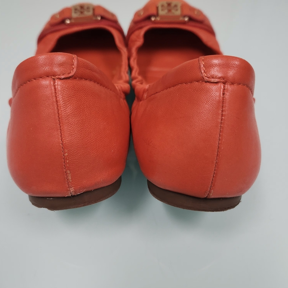 Tory Burch🥰 Women's Orange Flats with Gold Accent - Picture 2 of 11